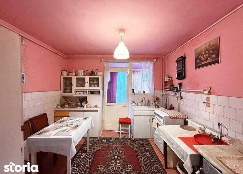 Apartament cu 3 camere decomandat în Central