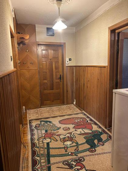 Proprietar - Apartament cu 3 camere, 94 mp, zona TRAIAN - PRIMARIE; PRET FIX - 9