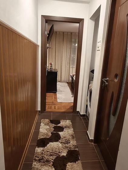 Inchiriez apartament 2 camere zona centrala - 3