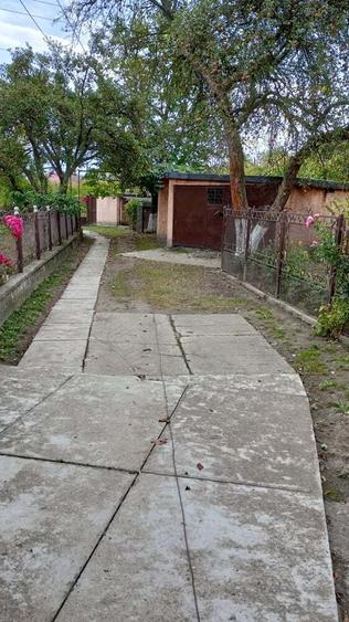 Vand casa cu anexe - 6