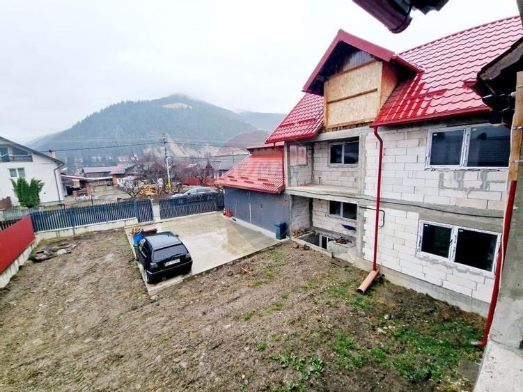 Casă / Vilă la munte - 41