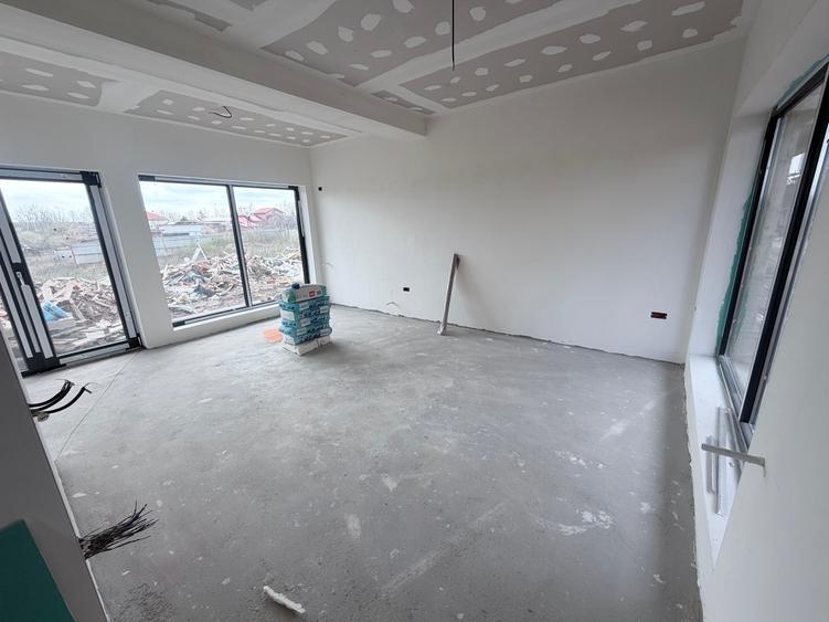 Ocazie! Case P+1+Pod. 4 cam. Util 100mp. Teren 200mp. Complex inchis - 2