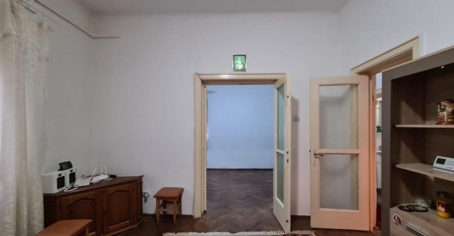 Vila parcul Tineretului- Sincai metrou-pentru 2 familii - 4