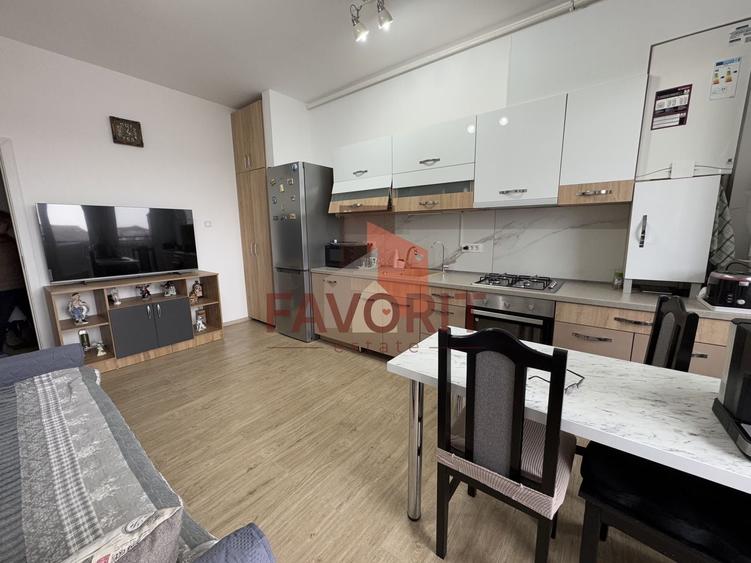 Etaj intermediar. Mobilat si utilat. Loc de parcare - 1