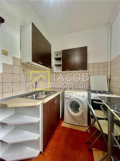 Garsoniera de Inchiriat- Ultracentral - 10