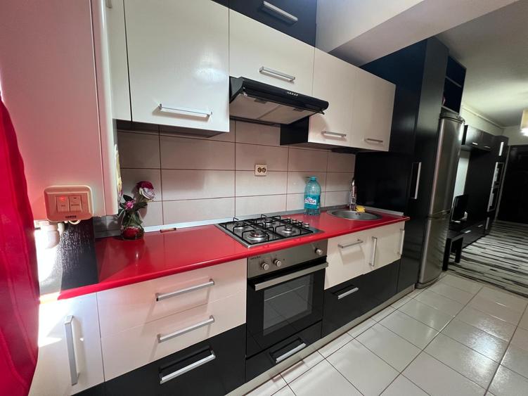 Studio modern, mobilat si utilat , centrala gaz, bloc 2010, etaj10, lift - 12