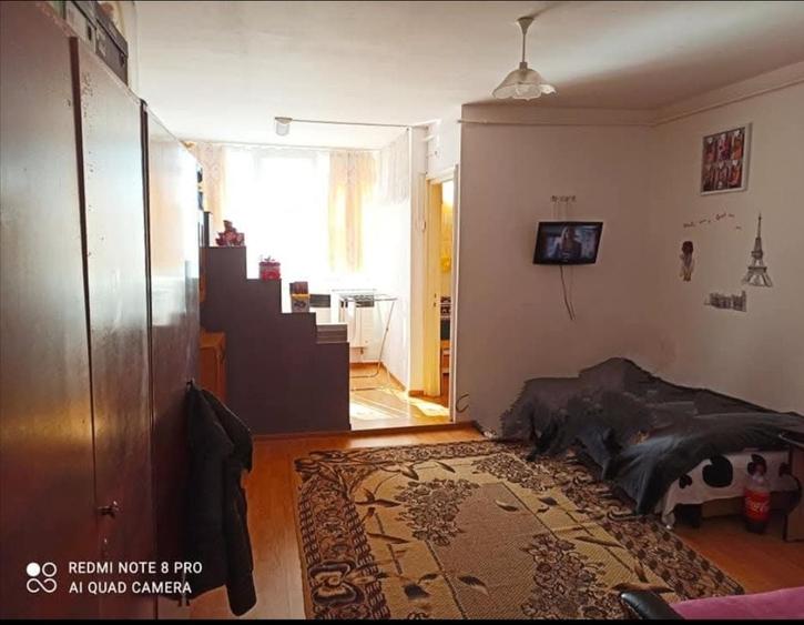 Garsonieră semidecomandată în Petrești