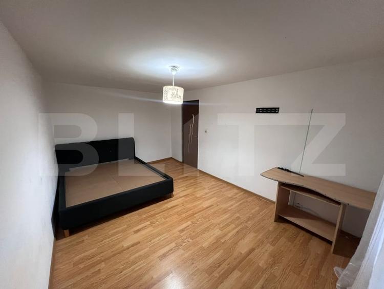 Apartament 3 camere, 77 mp, Craiovita Noua zona Rocada - 6