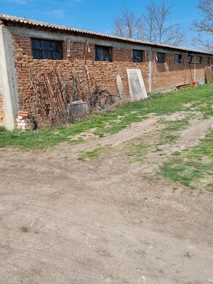 Inchiriez spatiu 270mp la Dragsina 350e - 2