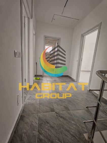 Duplex cu 4 camere cu Canalizare în Exterior Est