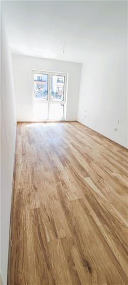 Apartament NOU 2024, 3 camere, loc de parcare si boxa. Zona Tractorul,Coresi - 9