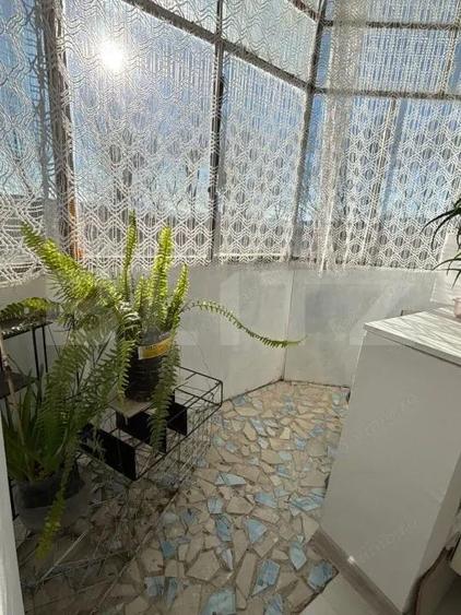 Garsoniera luminoasa cu vedere panoramica spre munte, Bartolomeu - 6