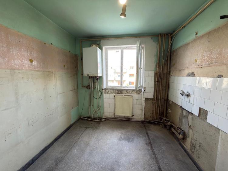 Apartament cu 2 camere semidecomandat în Exterior Vest