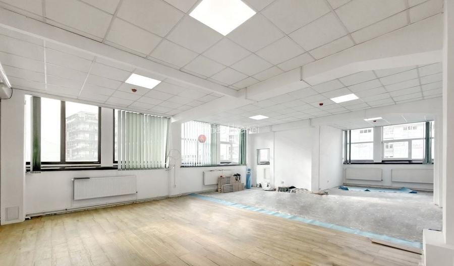 Pozitionare Centrala - Hub Office + Comercial Pozitionare Centrala - Hub Office + Comercial