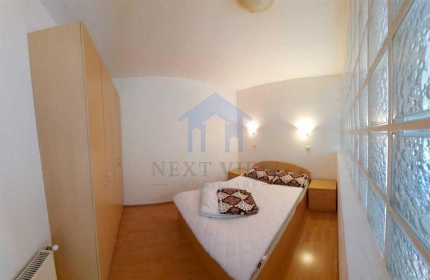 Studio, Plopilor - 1