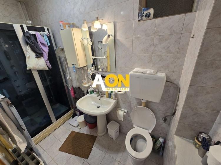 Vila cu 6 Camere,  Zona Centrala - 10