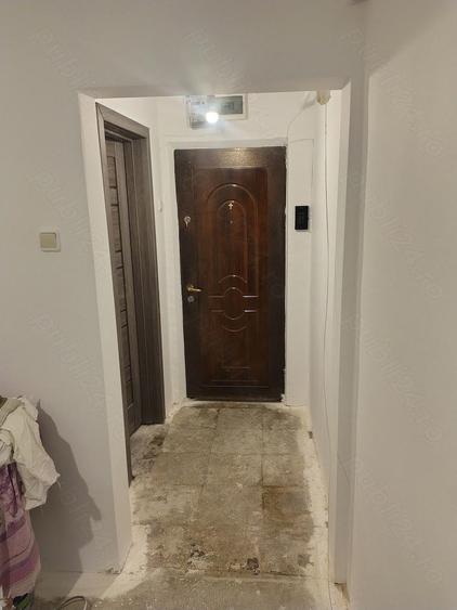 Vand apartament 3 cam. Zona centrala - 1