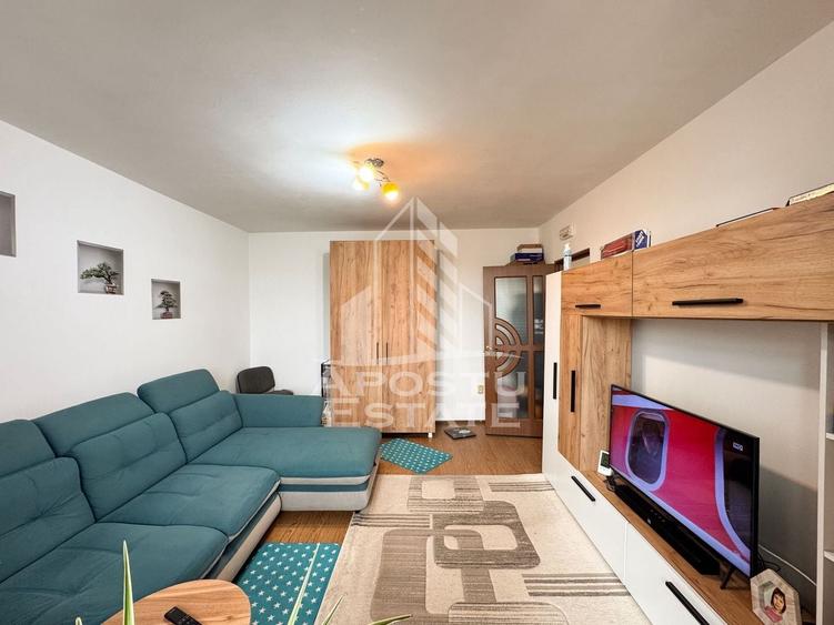 Apartament cu 2 camere, decomandat, renovat, zona McDonalds, Hunedoara - 1