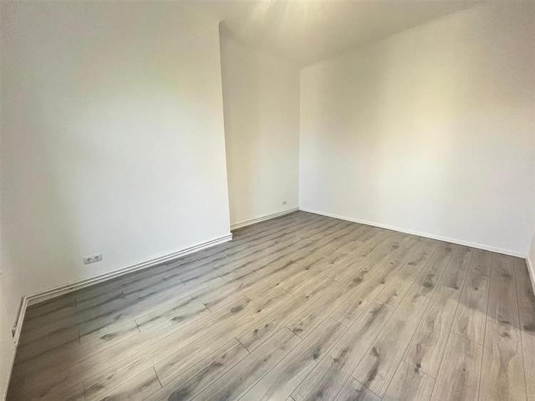 Spatiu birouri compartimentat zona Centrala - 3