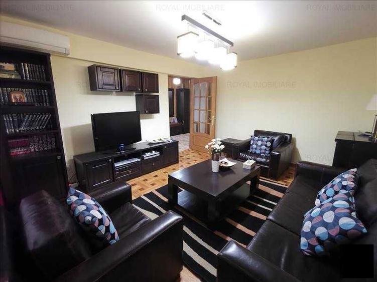 Inchiriez apartament decomandat 3 camere,ultracentral, Ploiesti - 1