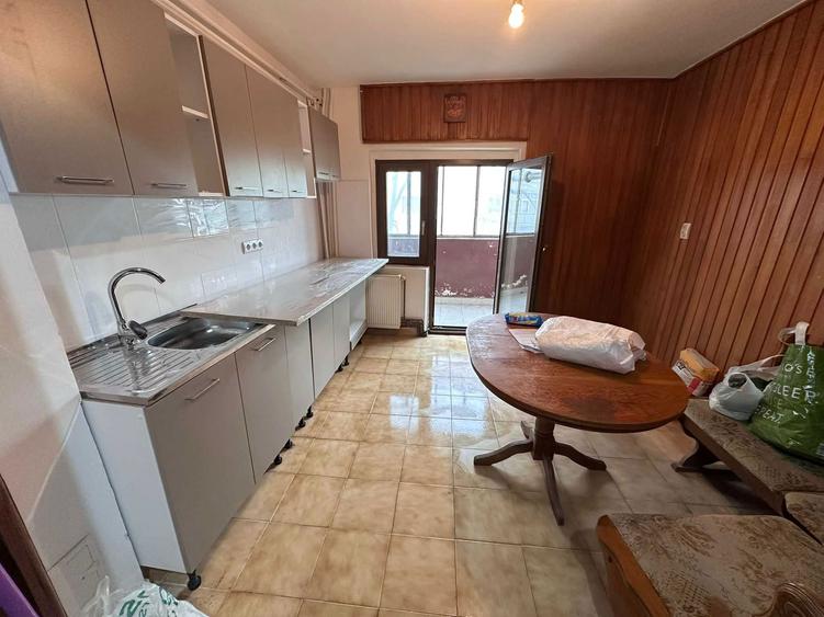 Apartament 3 Camere zona Soarelui - 1
