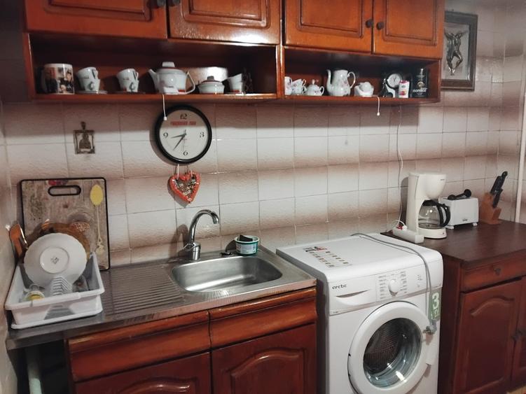 Basarabia - 3 camere , 2 bai, posibilitate montare centrala - 13