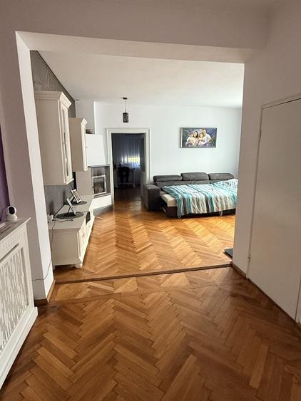 Casă cu 3 camere în Lotrioara