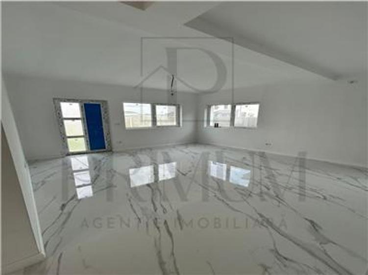 Duplex rafinat- zona excelenta - finisaje deosebite - despartit prin camera tehn - 2