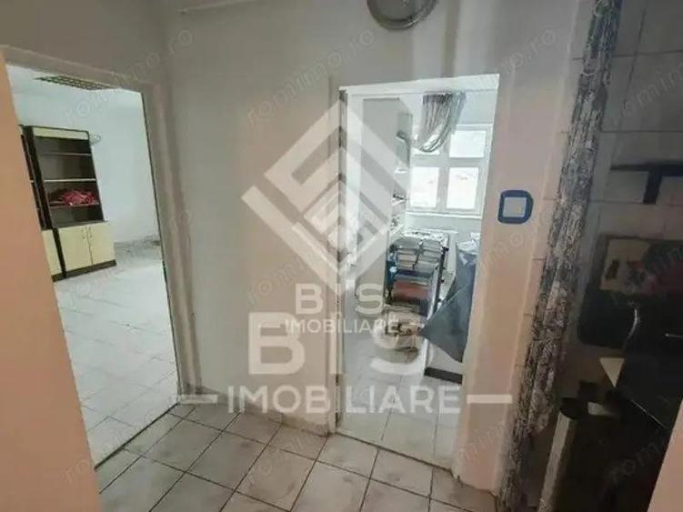 Apartament 3 camere - parter - pretabil ca si spatiu comercial - 8