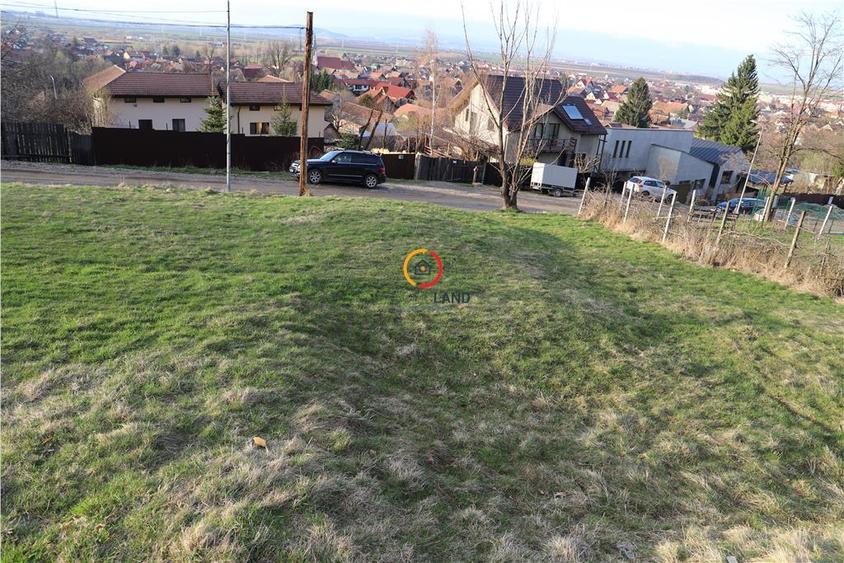 teren insorit cu panorama deosebita - 1