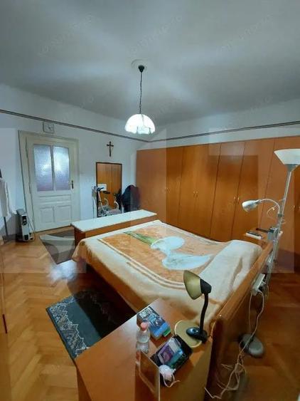 Casa de vanzare, zona Gradi?te - 15