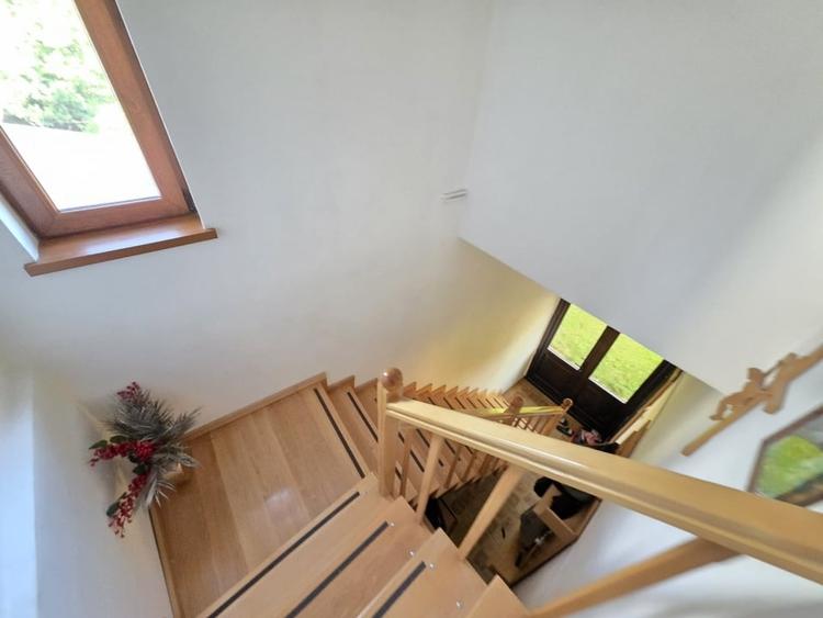 Gospodarie pe teren peste 1100mp, pe trei niveluri, Centru-Harman - 5