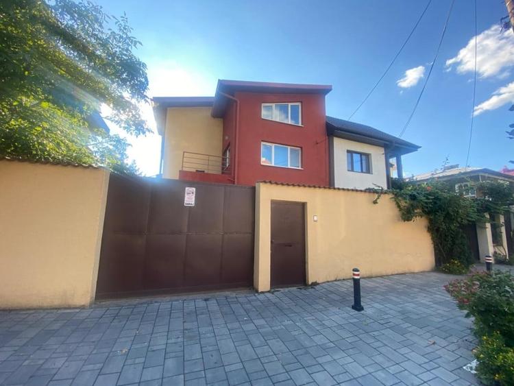 Casa individuala 5 camere I Posibil spatiu comercial I 300 mp I Parcul Lacul Tei - 24