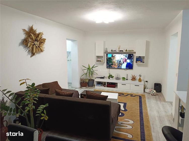 Apartament 2 camere in zona centrala Moldova Noua, langa piata - 4