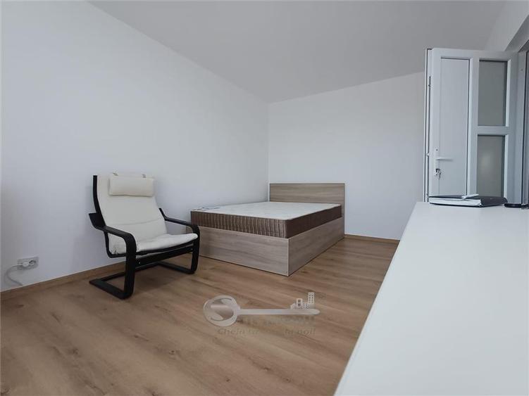Apartament cu 3 camere decomandat, mobilat în Tătărași