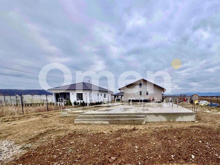 Teren intravilan cu fundație | panoramă deosebită | Cătălina | 1000 mp - 1