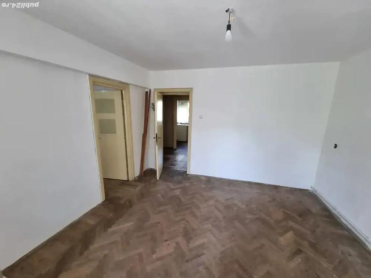 A 19 apartament energiei 59900 etajul 1 , 3 camere - 6