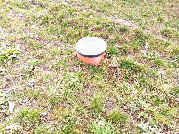 Loc de casa in Pescari - 1