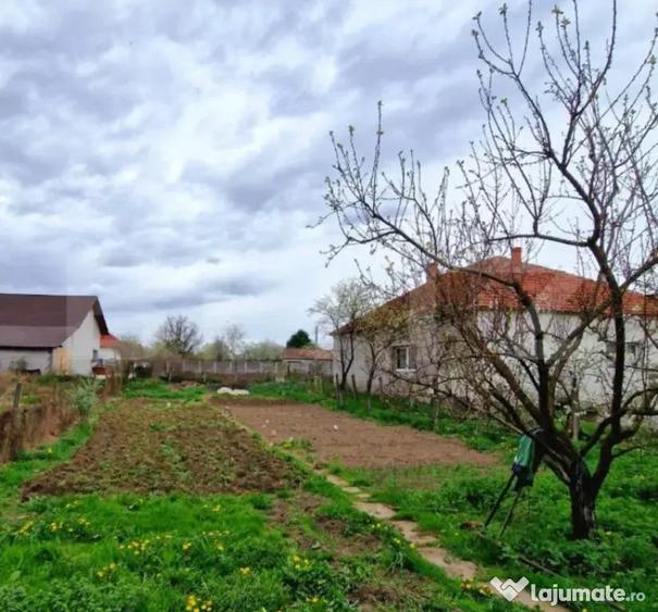 Casa de vanzare cu 3 camere aproape de Baile Sarate - Oc - 10