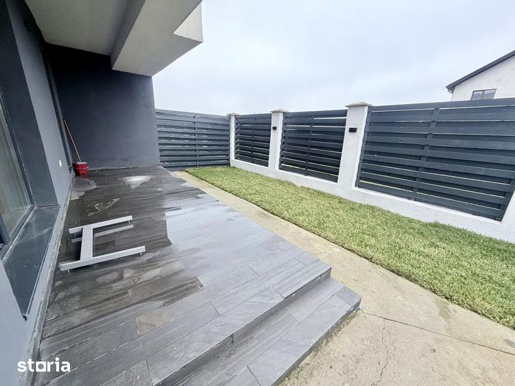 Casă cu 5 camere cu Teren 242 Mp în Glina
