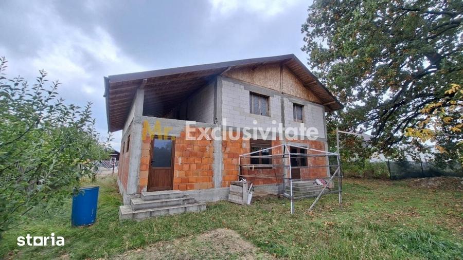 Casă cu 4 camere cu Teren 578 Mp în Suseni