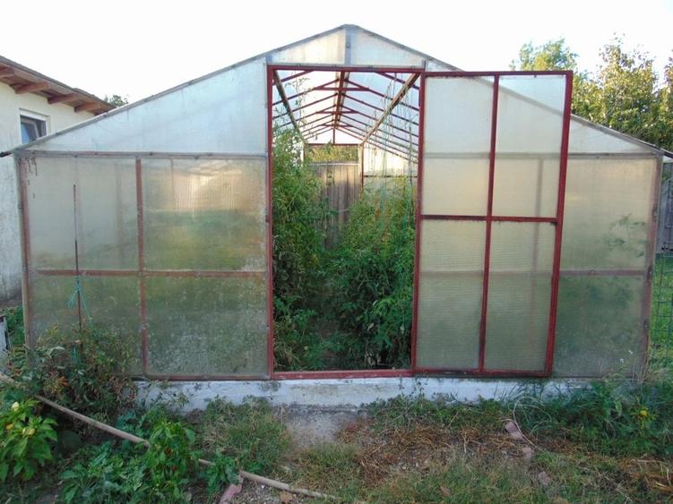 Casă individuală cu 4 camere cu Canalizare în Tărtășești