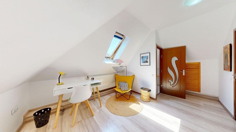 Apartament cu 2 camere decomandat în Brașovul Vechi