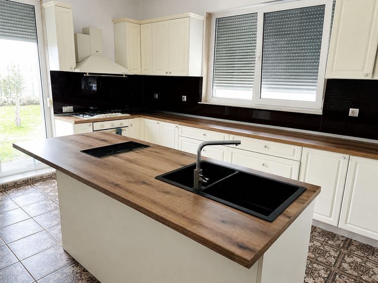 Casă individuală cu 7 camere cu Piscina în Corbeanca