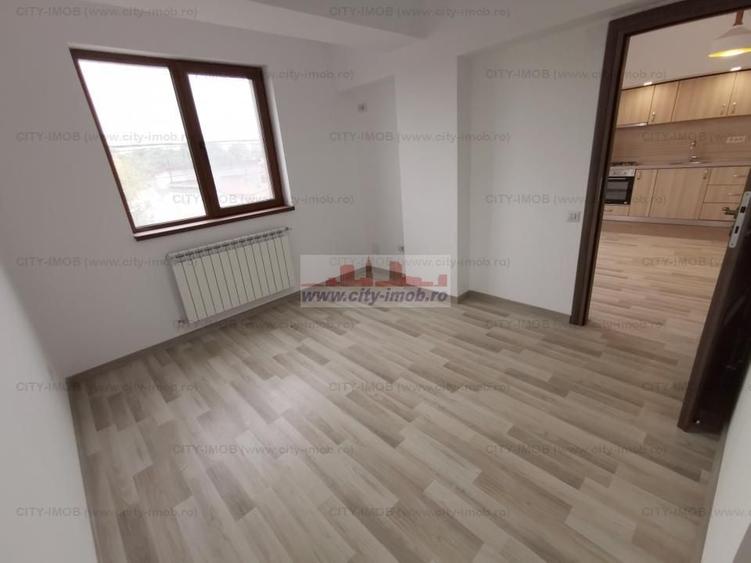Casă individuală cu 15 camere decomandat cu Canalizare în Colentina
