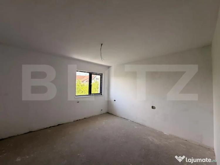 Apartament cu 4 camere decomandat în Central