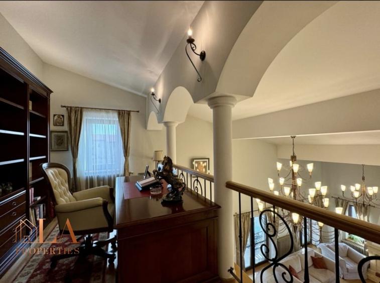 Casă individuală cu 7 camere cu Piscina în Domnești