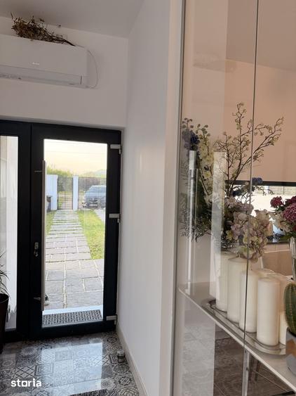 Casă cu 4 camere cu Teren 875 Mp în Măgureni