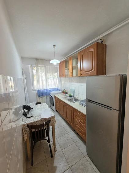 Apartament cu 2 camere semidecomandat în Eroii Revoluției