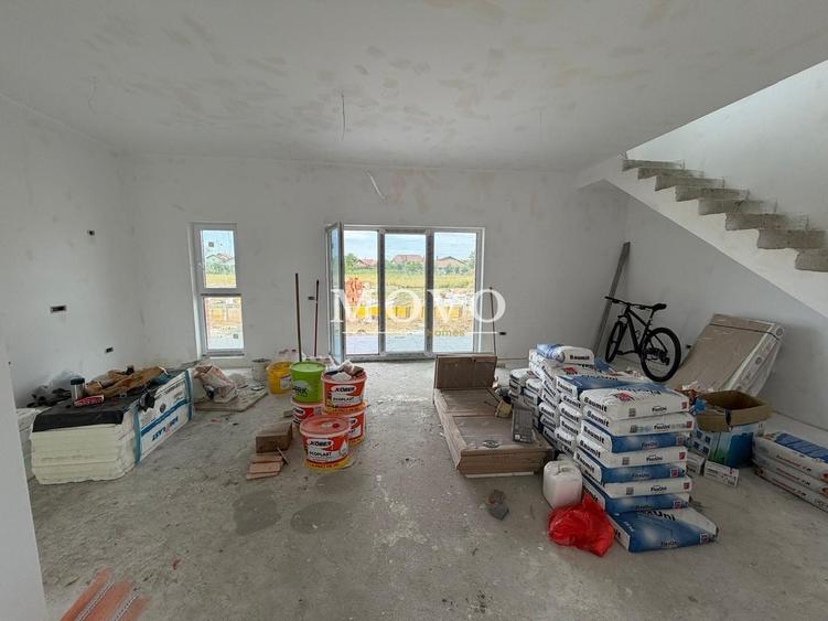 Casă cu 3 camere cu Teren 200 Mp în Săcălaz
